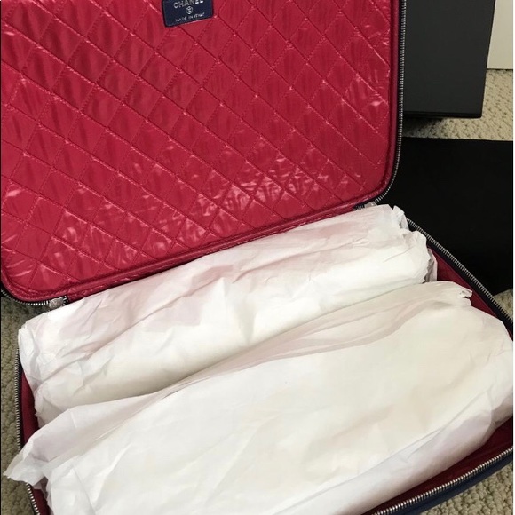 Chanel clutch dark cc logo blue quilted laptop bag - Picture 5 of 8